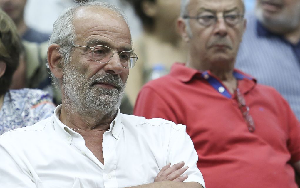 Αλαβάνος: Ο Τσίπρας θα έπρεπε να είναι στριμωγμένος από τις τύψεις του