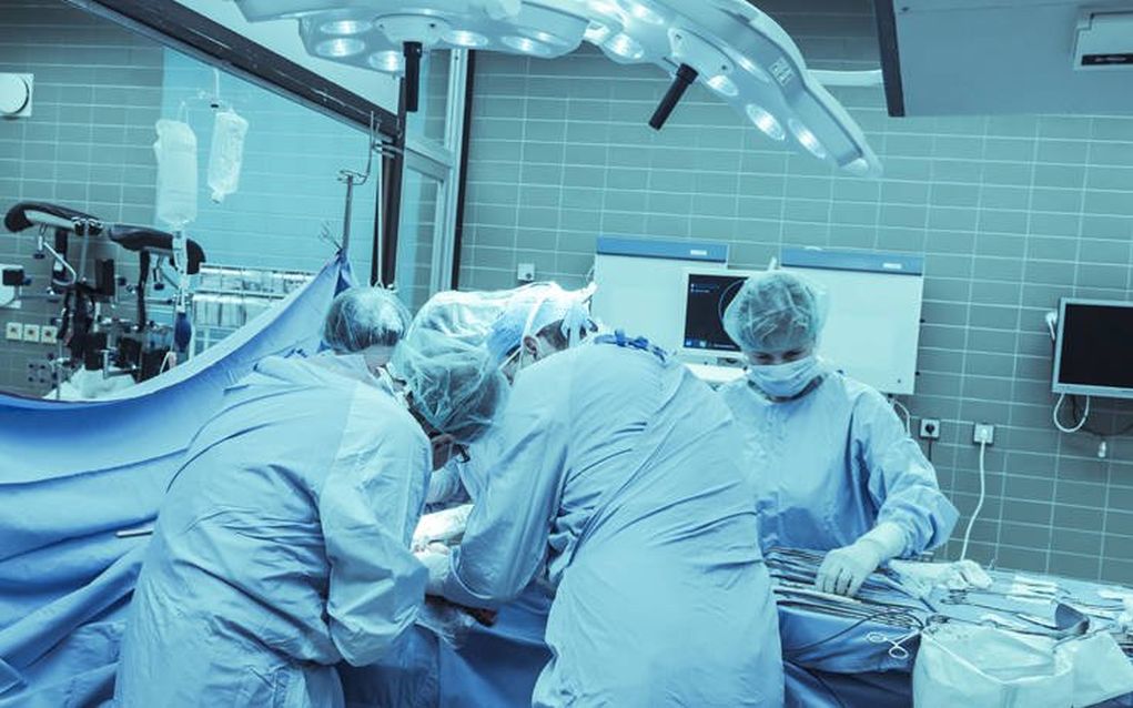 Η Βρετανία χρηματοδοτεί την αποκατάσταση του παρθενικού υμένα!