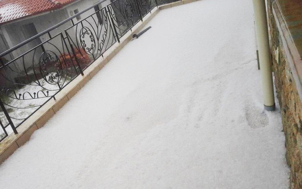Στα… λευκά η Χαλκιδική από το χαλάζι (pics)
