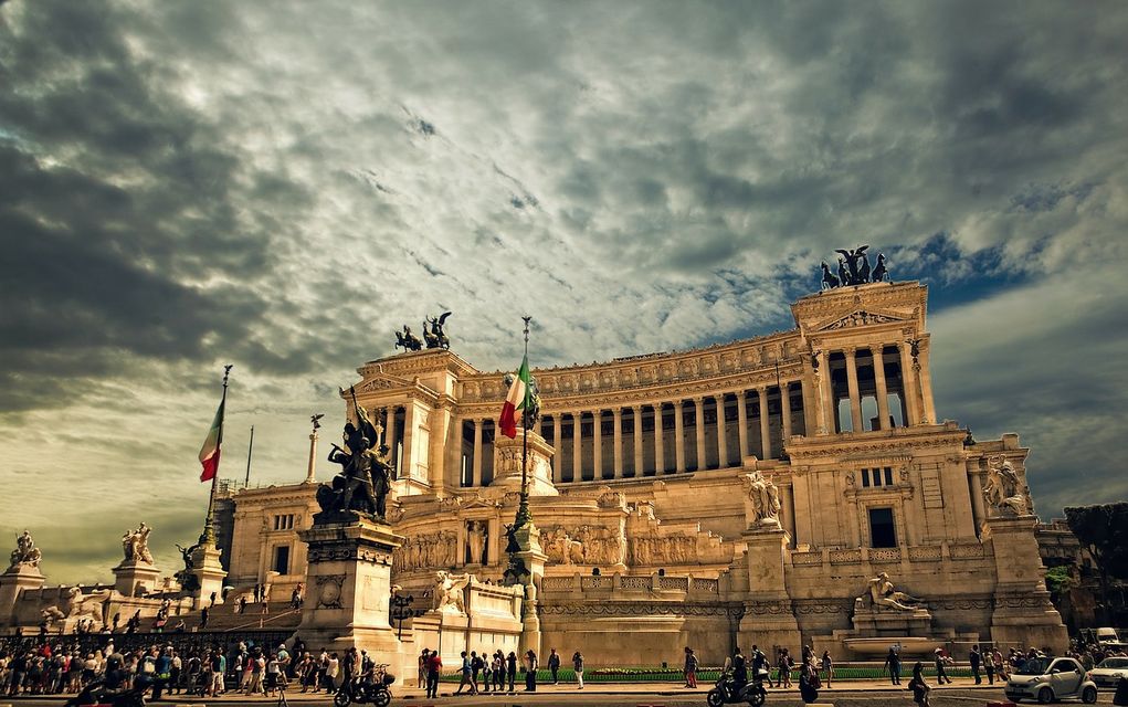 DW: Από το Grexit στο Italexit
