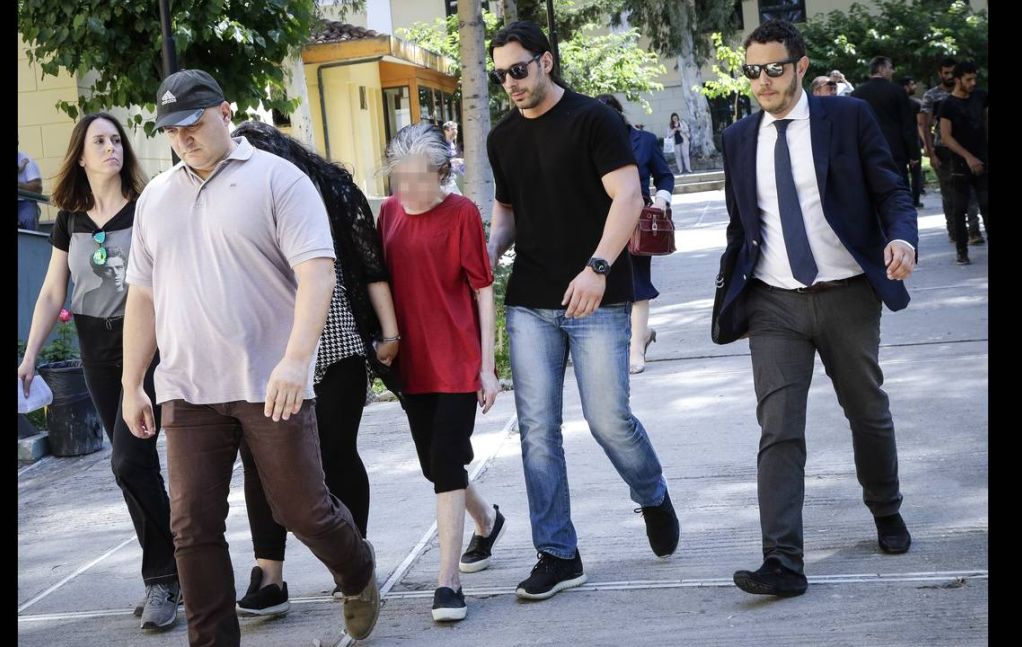 Απολογούνται η 19χρονη και η μητέρα της για τη δολοφονία του βρέφους