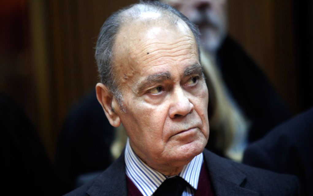 Ρωμανιάς σε Αυλωνίτου: «Διάβασε το μνημόνιο, άρχοντα της πατάτας» (vd)