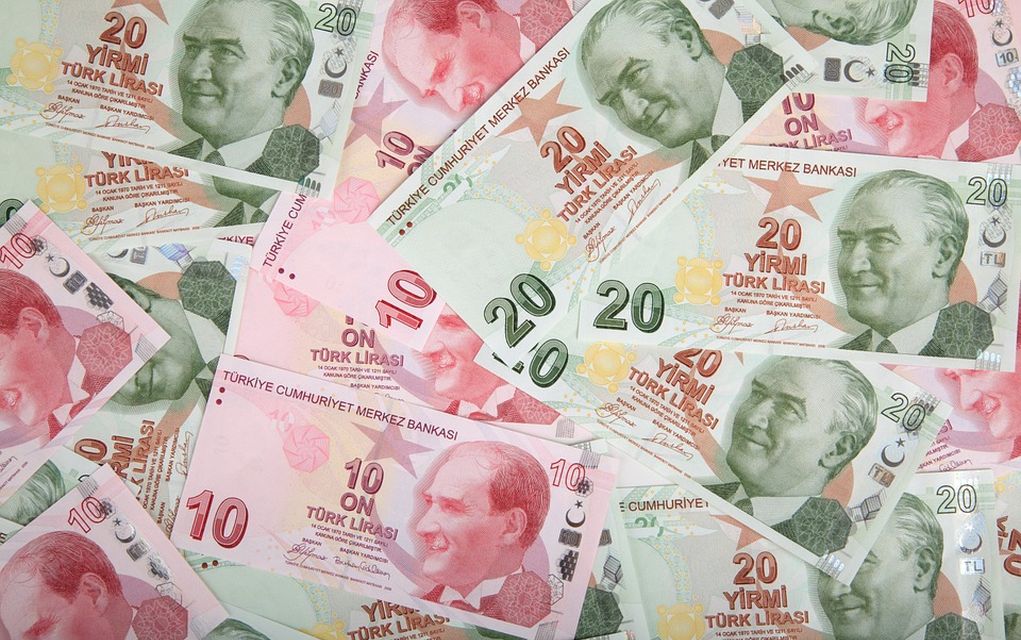 Ιστορικό χαμηλό για την τουρκική λίρα