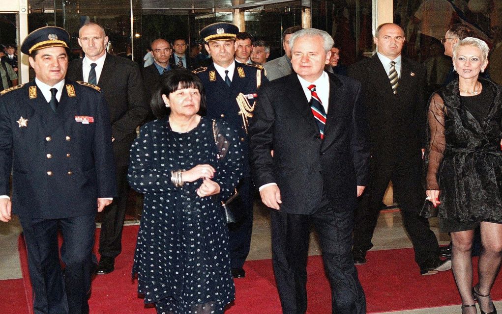Στον κοινό τάφο η χήρα του Σλόμπονταν Μιλόσεβιτς