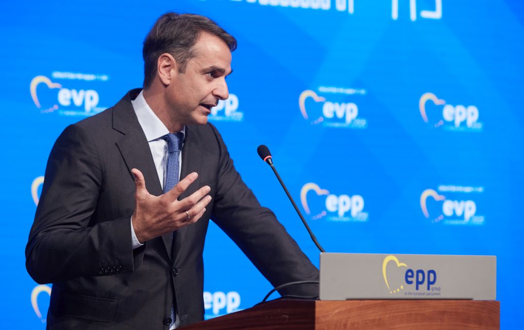 Χρεώνουν εθνικές υποχωρήσεις σε Τσίπρα και Κοτζιά