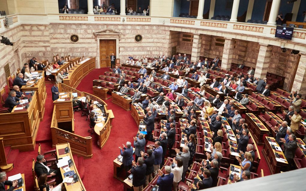 Ξεκίνησε η συζήτηση επί της πρότασης δυσπιστίας (live)