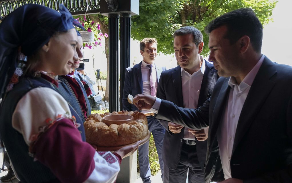 «Πολύ καλό το κλίμα» στο γεύμα με Ζάεφ