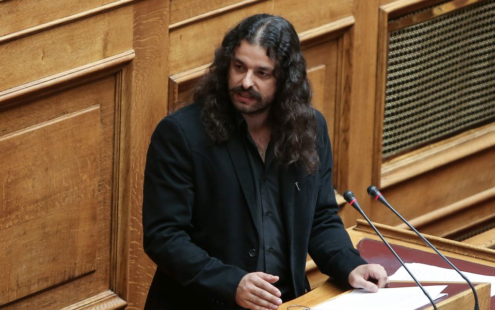 Ποινική δίωξη για εσχάτη προδοσία στον Κ. Μπαρμπαρούση
