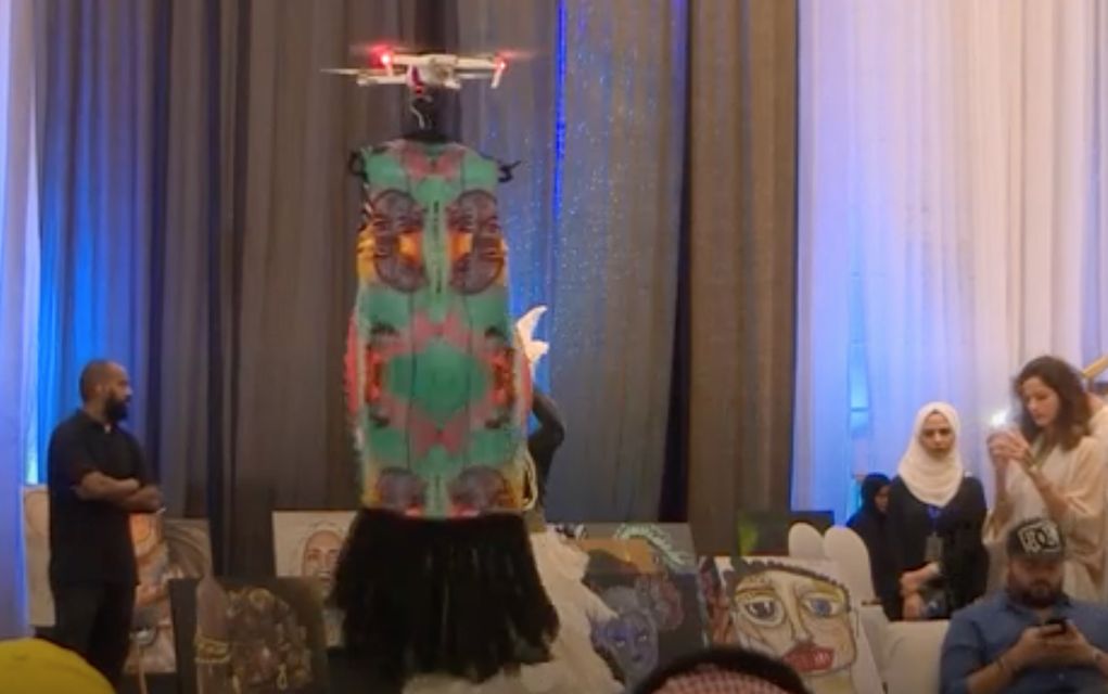 Σ. Αραβία: Fashion Show με drones στέφθηκε από απόλυτη αποτυχία (vd)