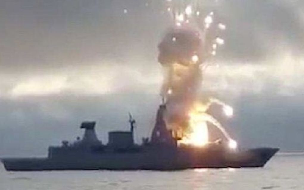Πύραυλος εξερράγη πάνω σε γερμανικό πολεμικό πλοίο κατά την διάρκεια άσκησης