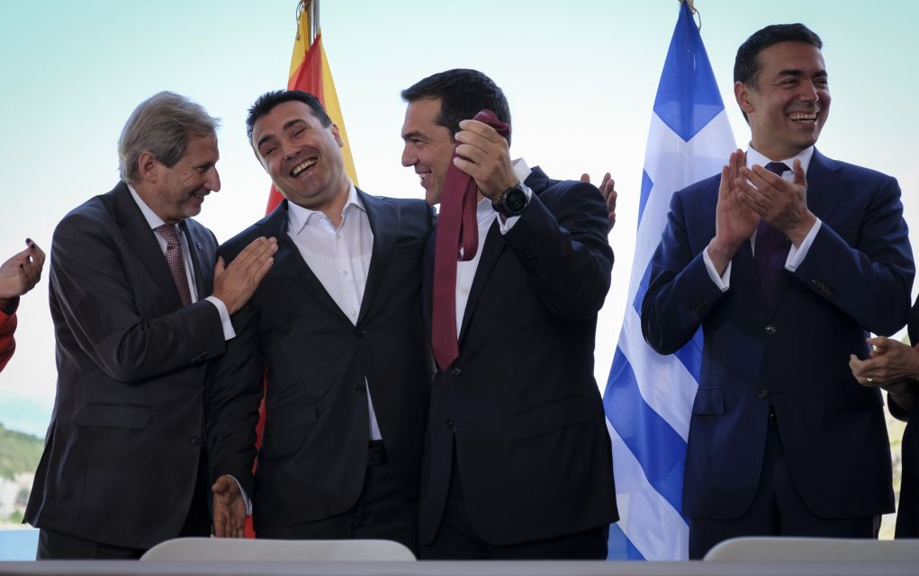 Fake υπογραφές στην επιστολή για τη συμφωνία των Πρεσπών