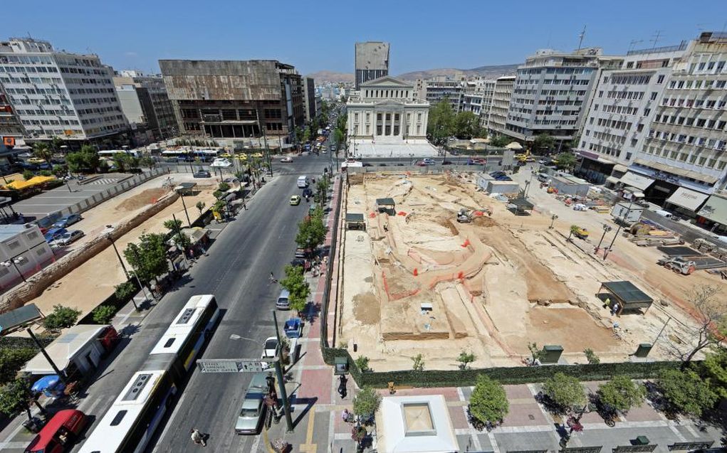 Αρχαιολογικά ευρήματα στον Πειραιά καταστρέφονται λόγω του τραμ
