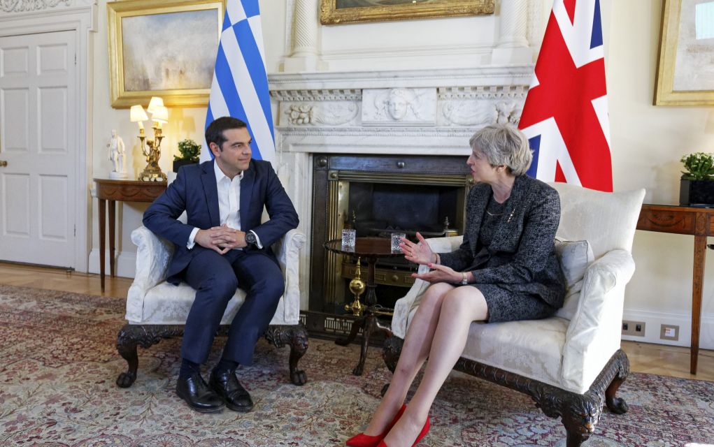 Θέμα γλυπτών του Παρθενώνα έθεσε στη Μέι ο Τσίπρας