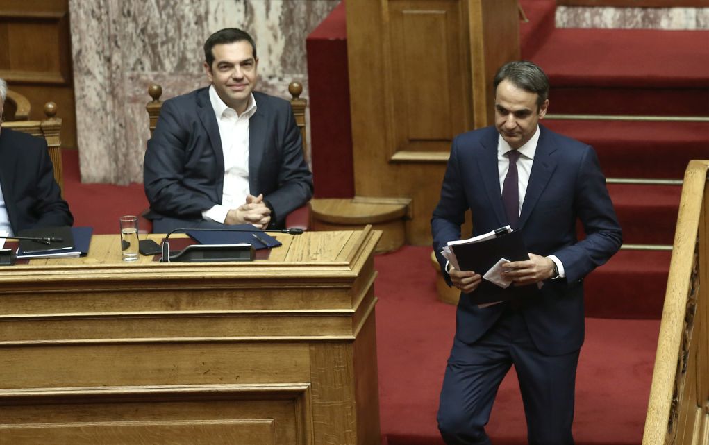 «Σκληρό ροκ» για τον Προϋπολογισμό 2022 – Άμυνα και «Θεματοφύλακες του Συντάγματος» στο στόχαστρο του Μητσοτάκη