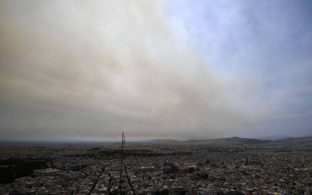 Καίγεται η Αττική: Εστία φωτιάς και στην Καλλιτεχνούπολη!