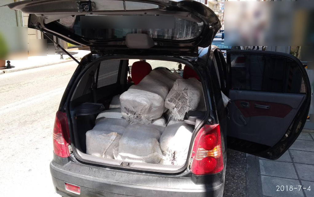 Κοζάνη: Μετέφεραν 8 τσουβάλια χασίς με το ΙΧ τους (pics)