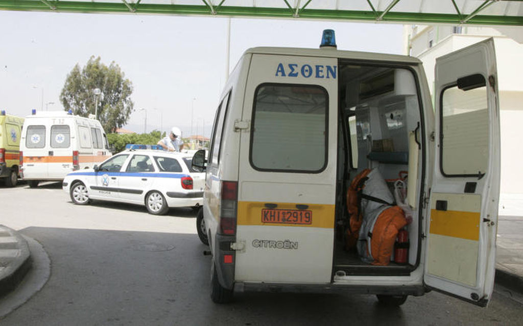 Κρήτη – Ηράκλειο: Συνελήφθη αστυνομικός που εργαζόταν παράνομα ως οδηγός ασθενοφόρου