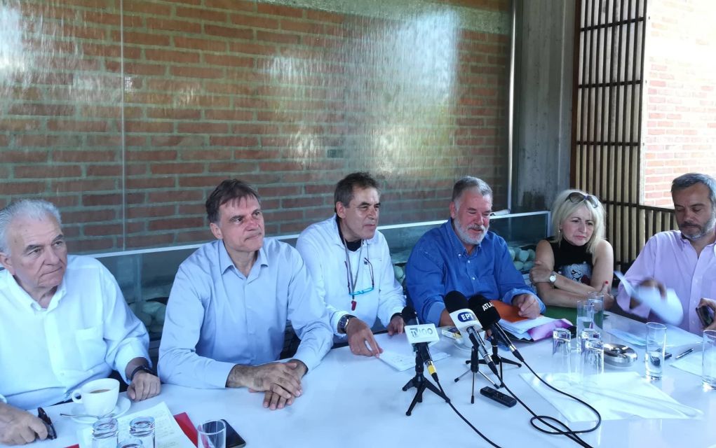«Η διοίκηση κωφεύει στις αντίθετες φωνές»