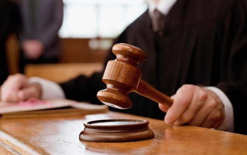 Βρετανία: Δικαστήριο κρατά 68χρονη παντρεμένη με το… ζόρι!
