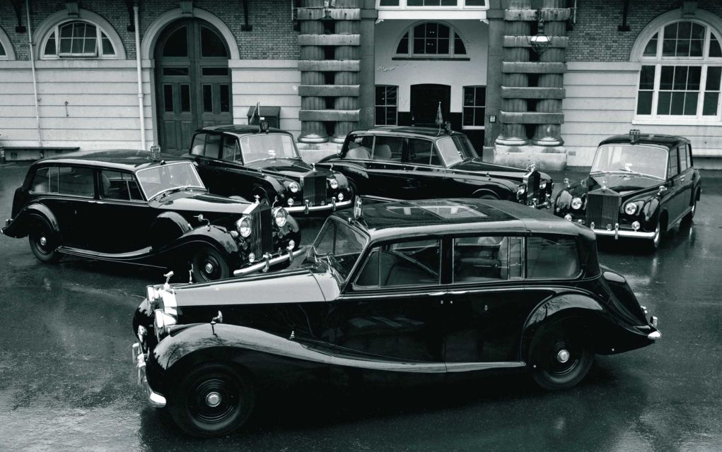 Σε δημοπρασία θα βγουν οι Rolls Royce της βασίλισσας Ελισάβετ