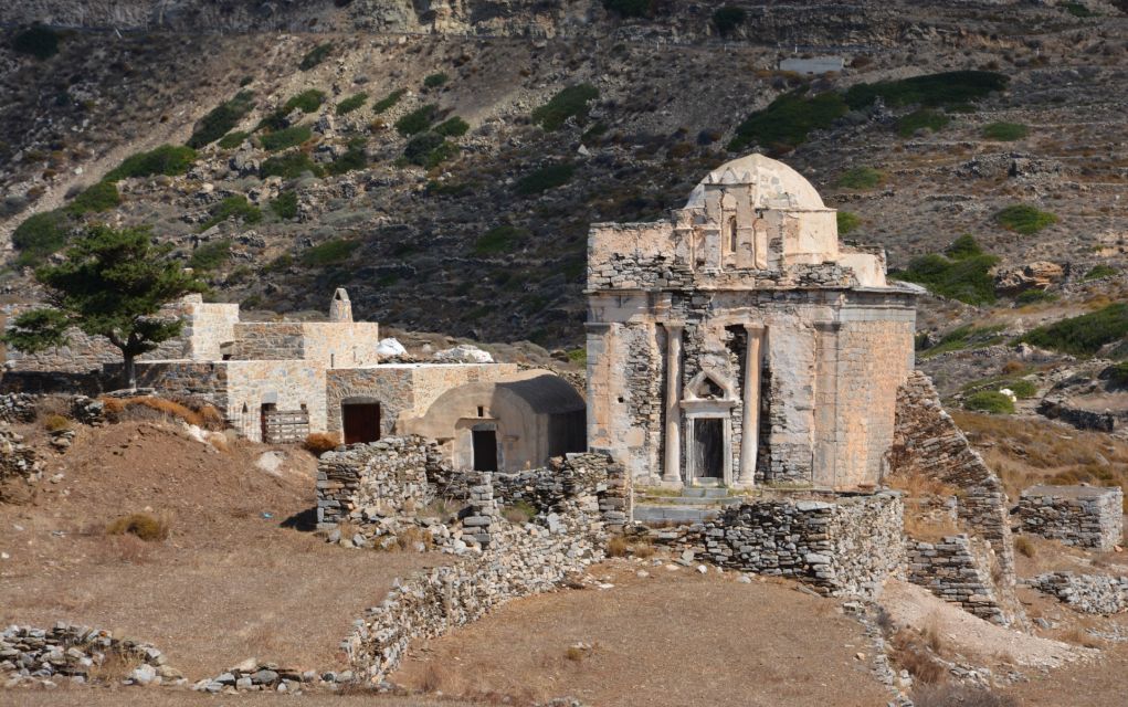 Στο φως ασύλητος τάφος επιφανούς γυναίκας στη Σίκινο (pics)