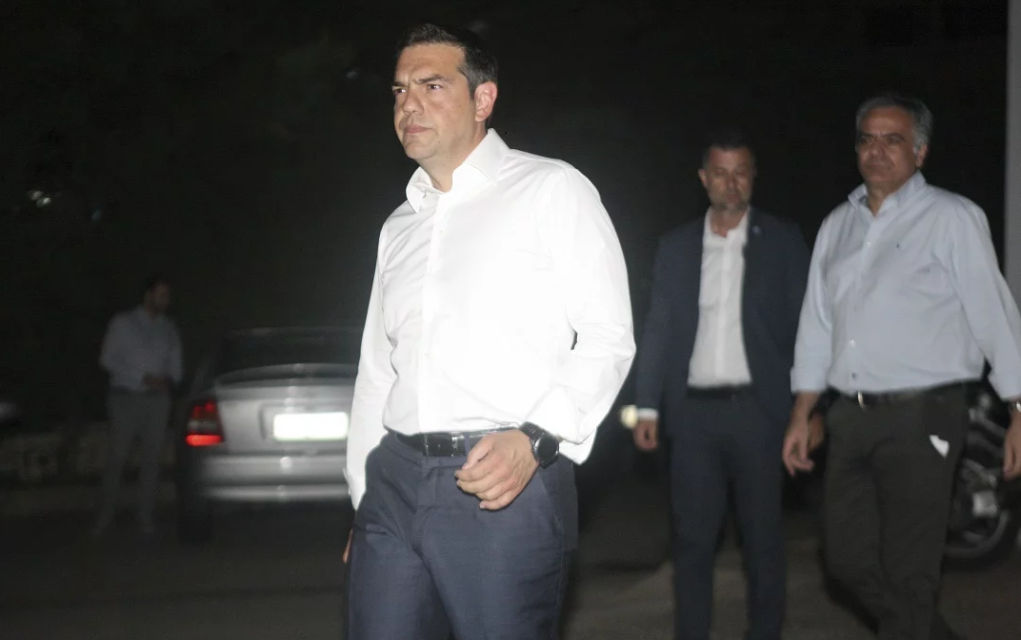 Πώς βλέπουν τις δημοσκοπήσεις στο Μαξίμου