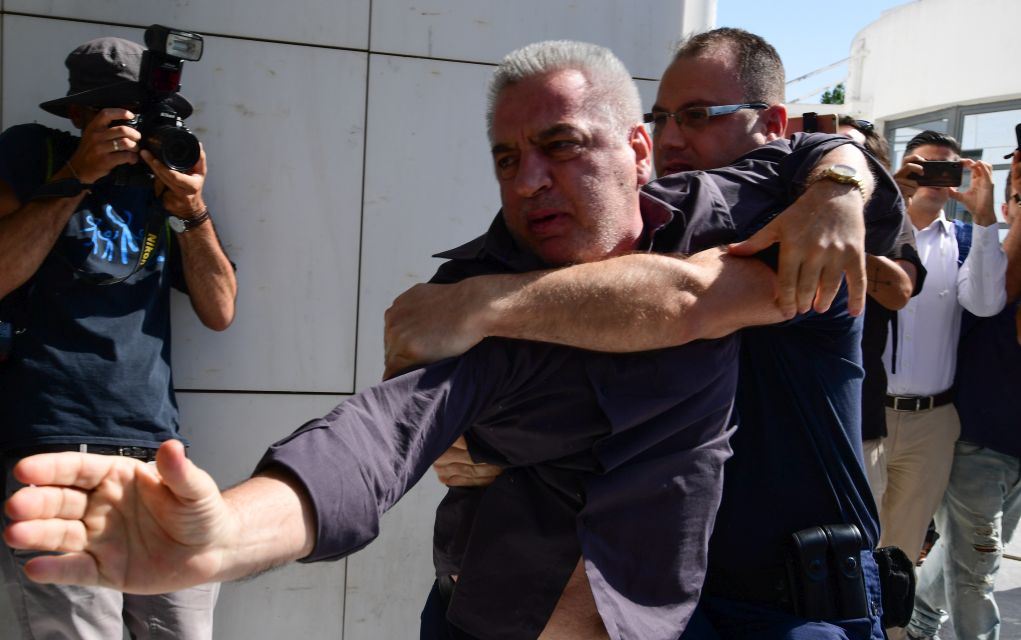 Ξέσπασε ο πατέρας της Δώρας Ζέμπερη: «Αλήτη, φέρε μου πίσω το παιδί!» (vd, pics)