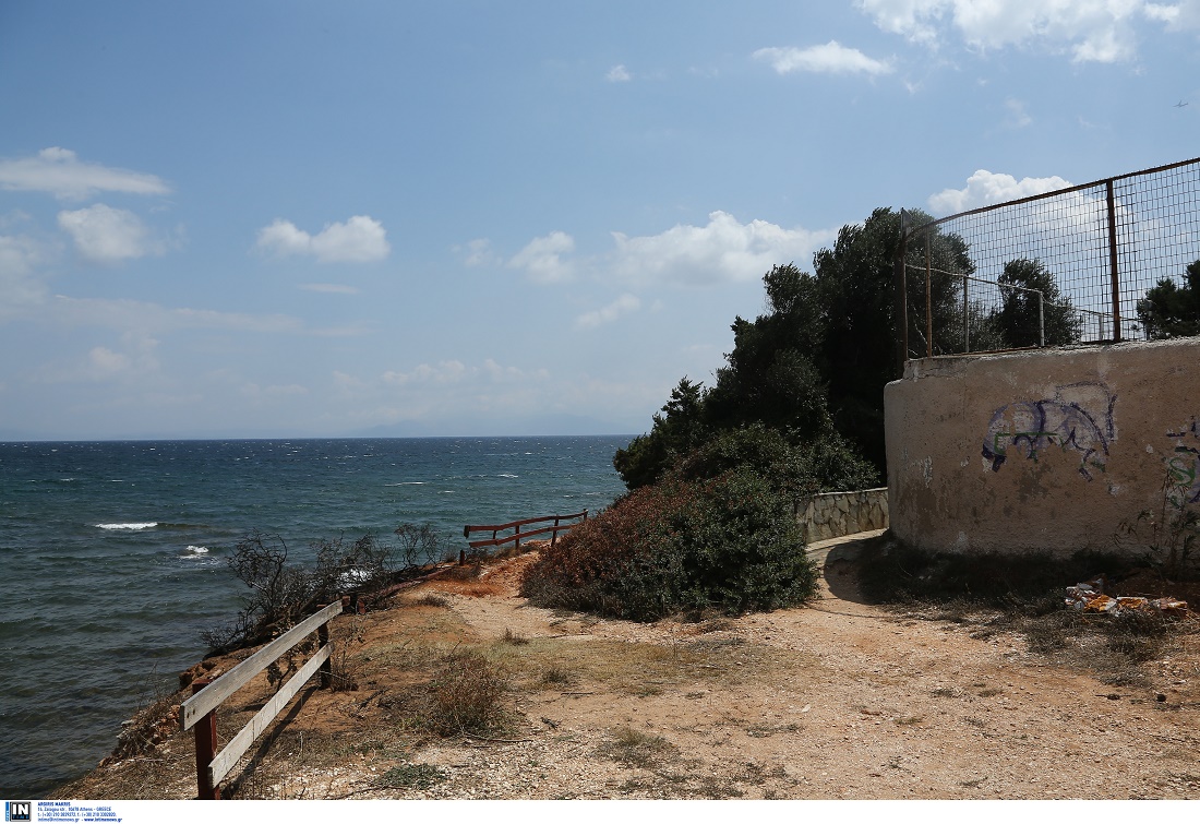 Le Monde: «Η Ελλάδα ξαναγεννιέται απο τις στάχτες της»