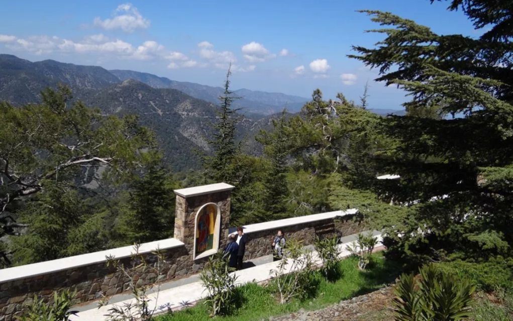 Κύπρος: Υπό έλεγχο πυρκαγιά κοντά στη Μονή Κύκκου, συνελήφθη ο δράστης