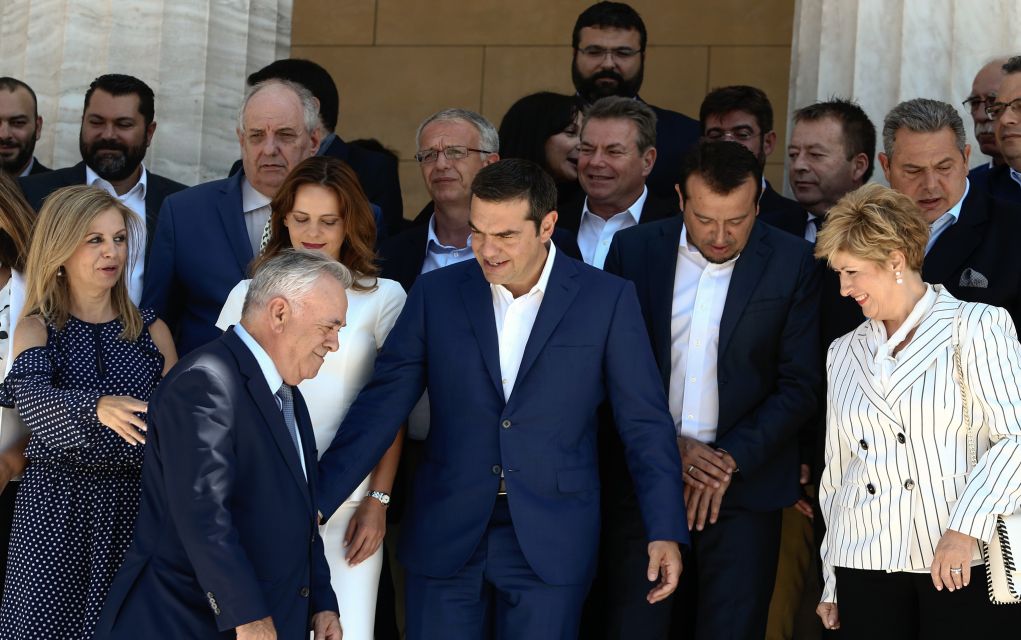 Οι Υπουργοί και οι επιχειρηματίες που θα συνοδεύσουν τον Αλ. Τσίπρα στα Σκόπια