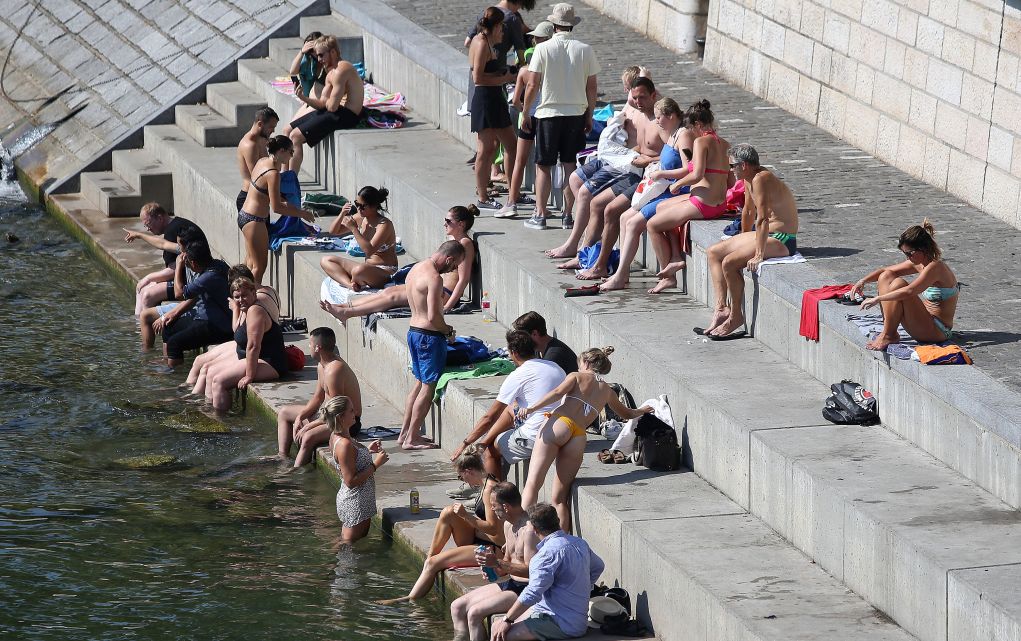 Οι όμορφες παρουσίες της Ελβετίας λίγες ώρες πριν το Βασιλεία-ΠΑΟΚ (pics)
