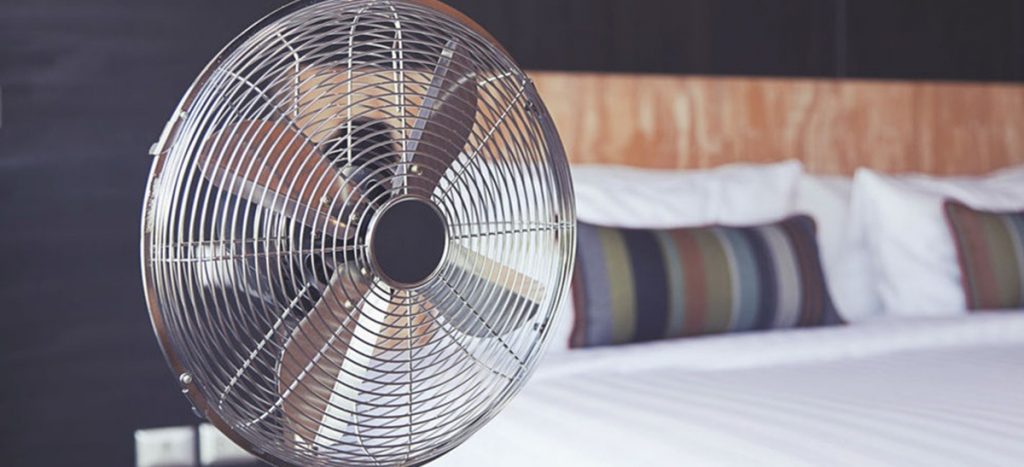 Γιατί ειδικά οι δρομείς δεν πρέπει να κοιμούνται με ανεμιστήρα το βράδυ