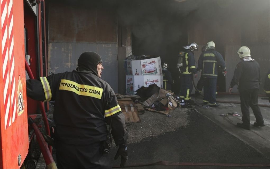 Ξέσπασε πυρκαγιά σε ξενοδοχείο στο κέντρο της Αθήνας