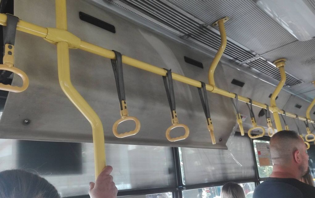 Θεσσαλονίκη: Αναστάτωση από αιμορραγία επιβάτη σε λεωφορείο του ΟΑΣΘ (pics)