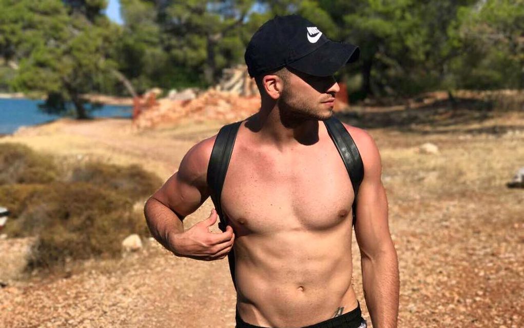 Κορίτσια, ο Λεγάκης ψάχνει γυναίκα για γάμο! (pic)