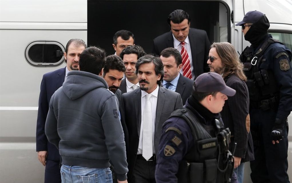 Πρώην Πρόεδροι Δικηγορικών Συλλόγων: «Εθνική ταπείνωση η επικήρυξη των 8»