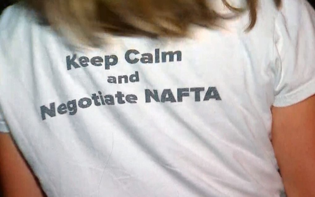 Με μπλουζάκι «Keep calm and Negotiate NAFTA» η Φρίλαντ στις ΗΠΑ