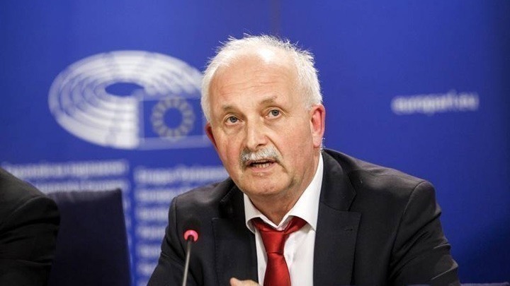 Στην Αθήνα ο πρόεδρος των Σοσιαλδημοκρατών, Ούντο Μπούλμαν