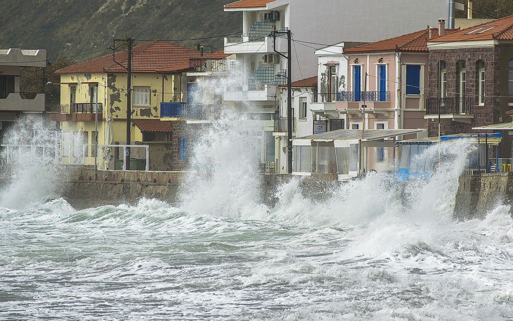 Τρεις αγνοούμενοι στην Εύβοια – Μεγάλες οι ζημιές