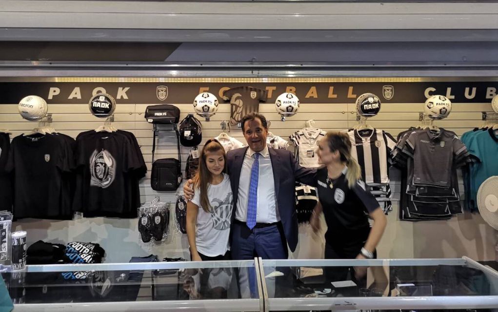 Στο περίπτερο του ΠΑΟΚ στη ΔΕΘ ο Άδωνις Γεωργιάδης (pic)