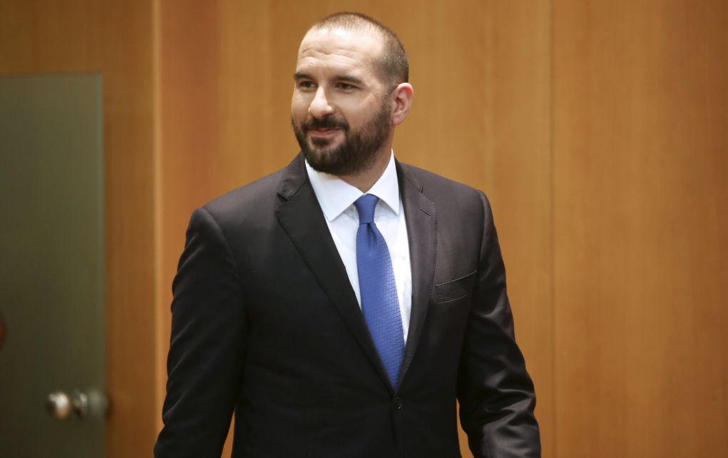 Περιοδεία Τζανακόπουλου στην Καισαριανή μαζί με την υποψήφια δήμαρχο Αννα Παραγυιού