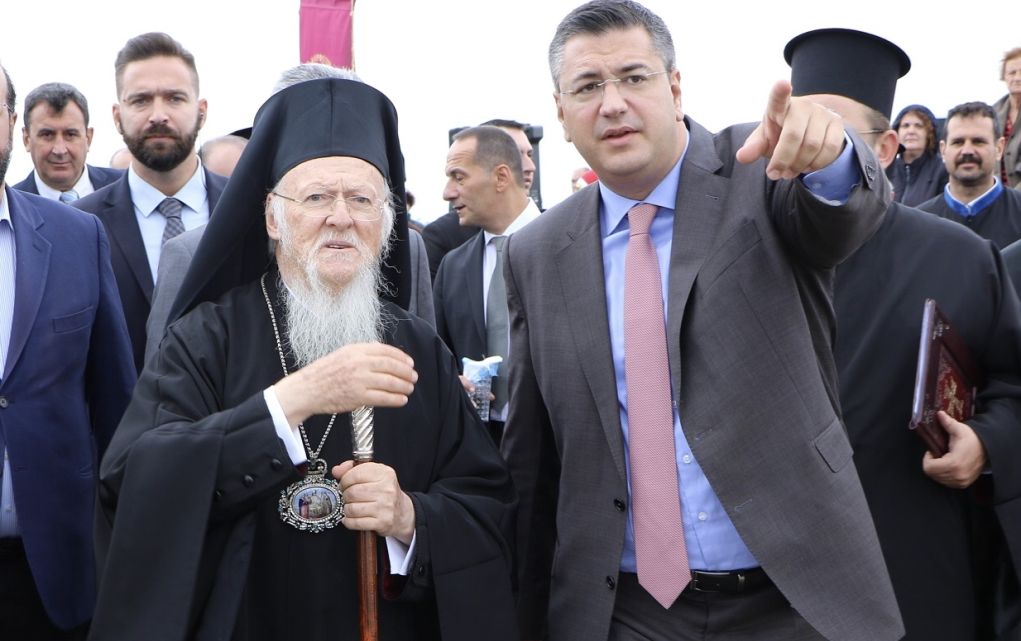Ο Τζιτζικώστας ξενάγησε τον Οικουμενικό Πατριάρχη Βαρθολομαίο στη λιμνοθάλασσα Καλοχωρίου
