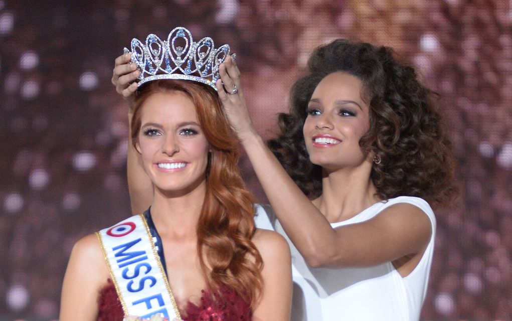 Άγνωστοι έκλεψαν 40 φορέματα από την έδρα των Miss France
