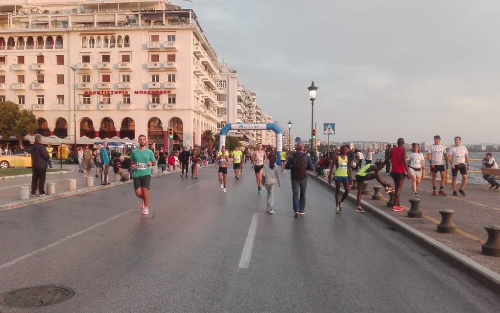 Με νέα ρεκόρ και τεράστια συμμετοχή ο 7ος Νυχτερινός Ημιμαραθώνιος Θεσσαλονίκης