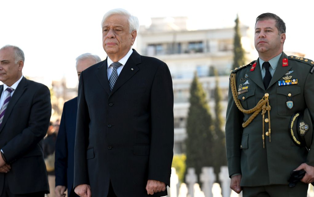 To μήνυμα Παυλόπουλου για τη γιορτή της μητέρας