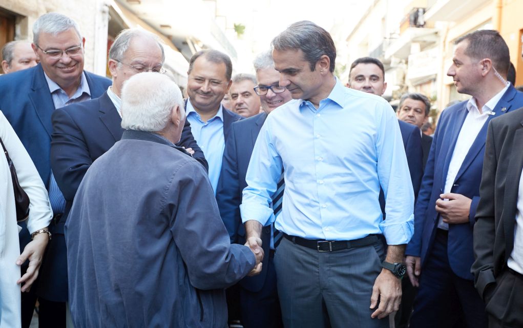 Έδωσε 5 χρίσματα στις Περιφέρειες ο Μητσοτάκης