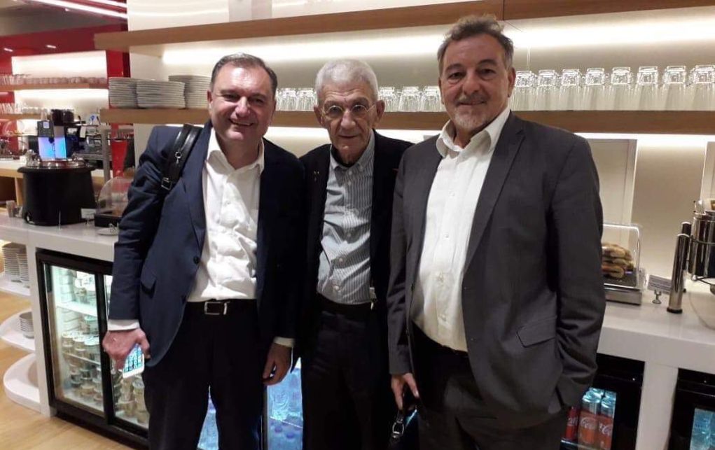 Ο Μπουτάρης και οι τρεις… σωματοφύλακες της Θεσσαλονίκης (pic)