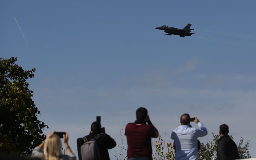 Η εντυπωσιακή επίδειξη F-16 στην παρέλαση της Θεσσαλονίκης