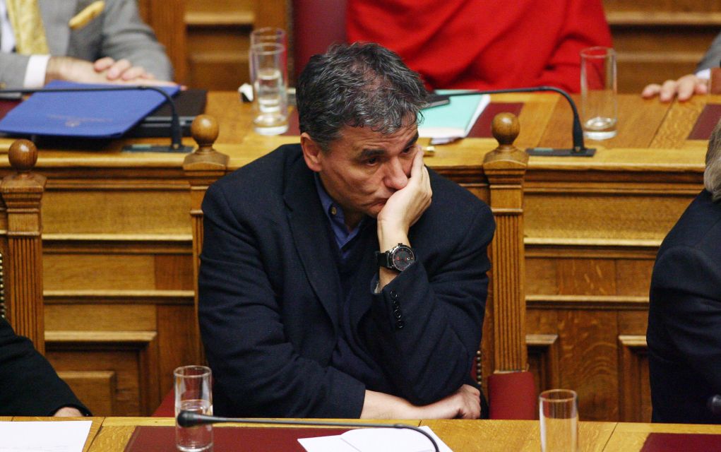 Ψάχνουν τρόπο να μειώσουν τα κόκκινα δάνεια στις τράπεζες