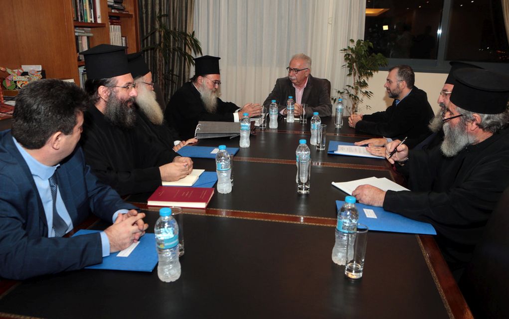 Συνάντηση Γαβρόγλου με εκπροσώπους της Αρχιεπισκοπής Κρήτης